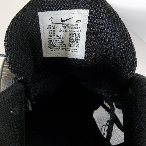 Nike Black Athletic Shoes with Minimalist Design Size 13 main image 5